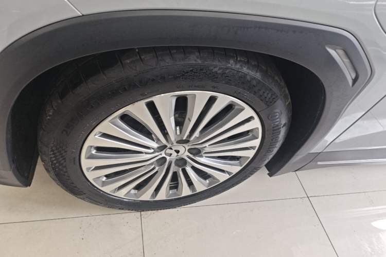 Used Nio ES6 2020 465 km Signature Edition Left Front Wheel Hub