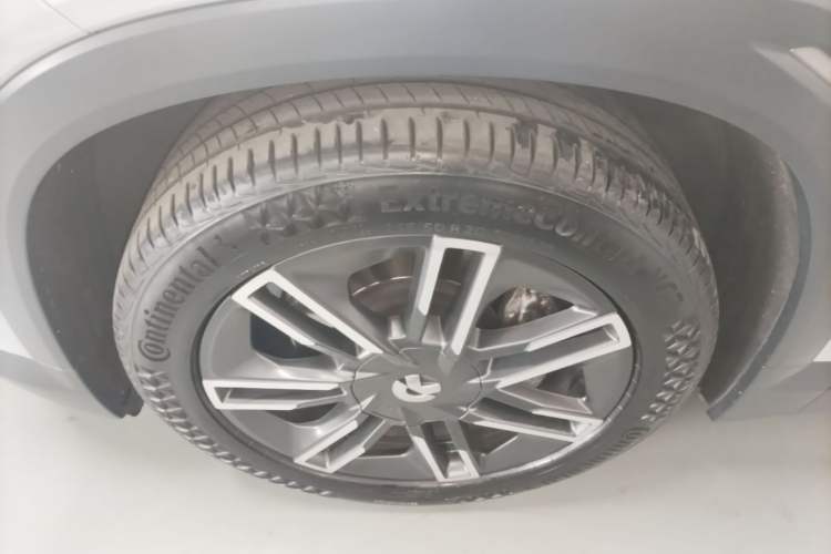 Used Nio ES6 2020 600 km Sport Edition Left Front Wheel Hub