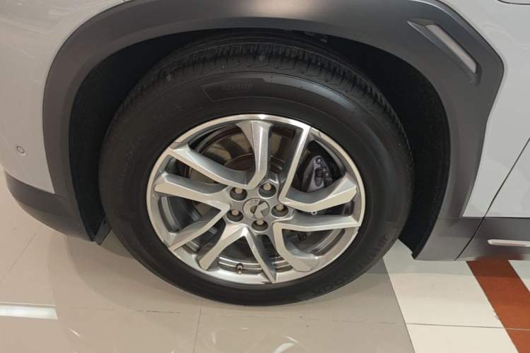 Used Nio ES6 2020 420 km Sport Edition Left Front Wheel Hub