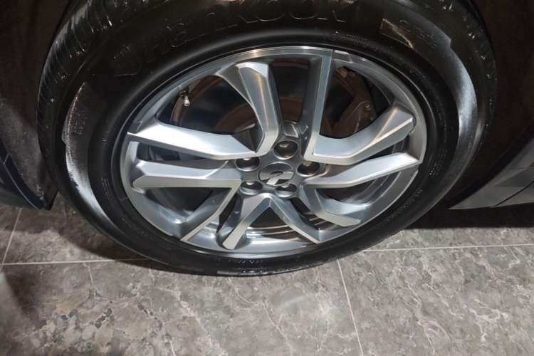Used Nio ES6 2020 600 km Sport Edition Left Front Wheel Hub