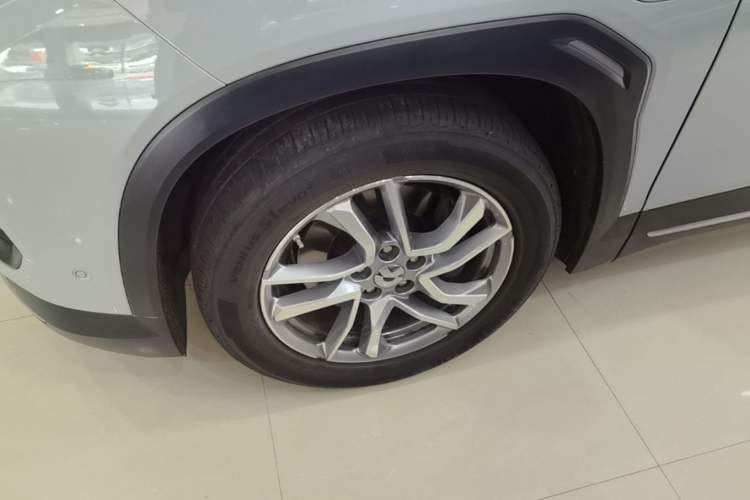 Used Nio ES6 2020 420 km Sport Edition Left Front Wheel Hub