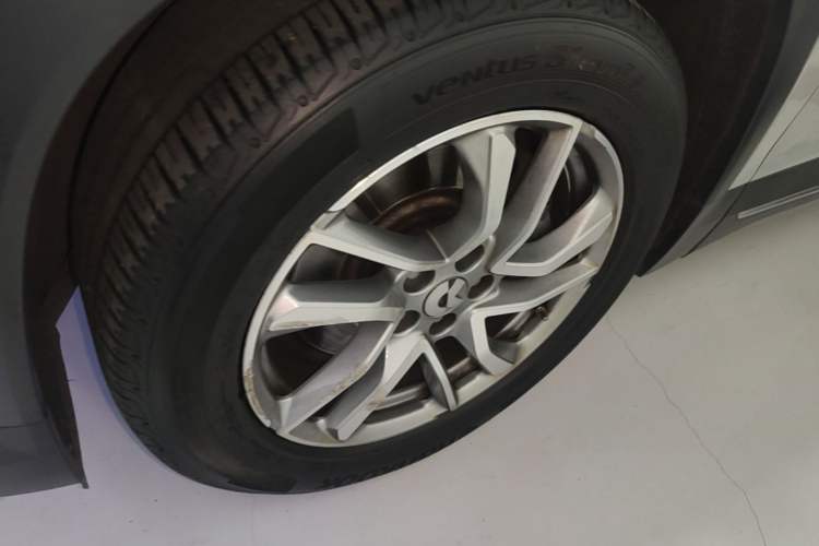 Used Nio ES6 2020 455KM Sport Edition Left Front Wheel Hub