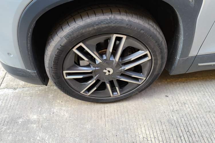 Used Nio ES6 2020 610KM Signature Edition Left Front Wheel Hub