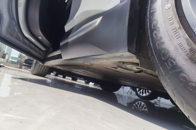 Used Nio ES6 2020 430KM Performance Version Left Side Sill