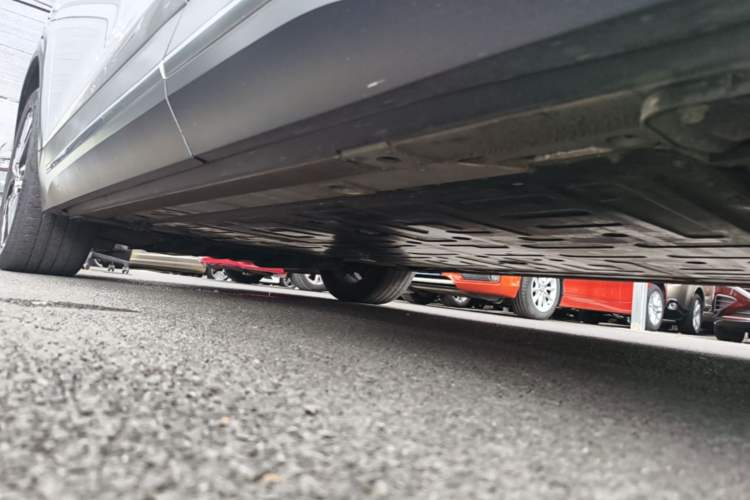 Used Nio ES6 2020 420 km Sport Edition Left Side Sill