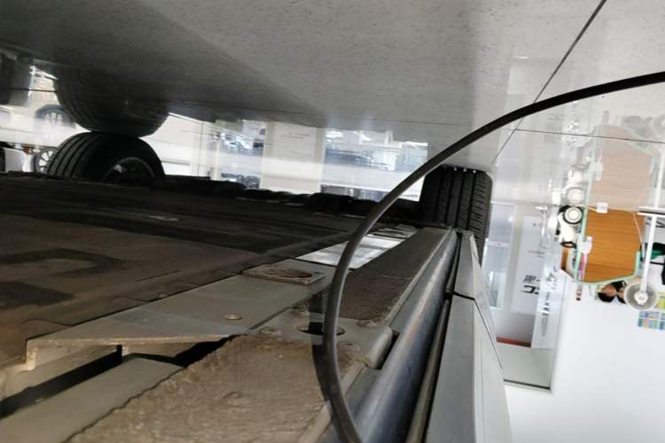 Used Nio ES6 2020 465 km Performance Version Left Side Sill