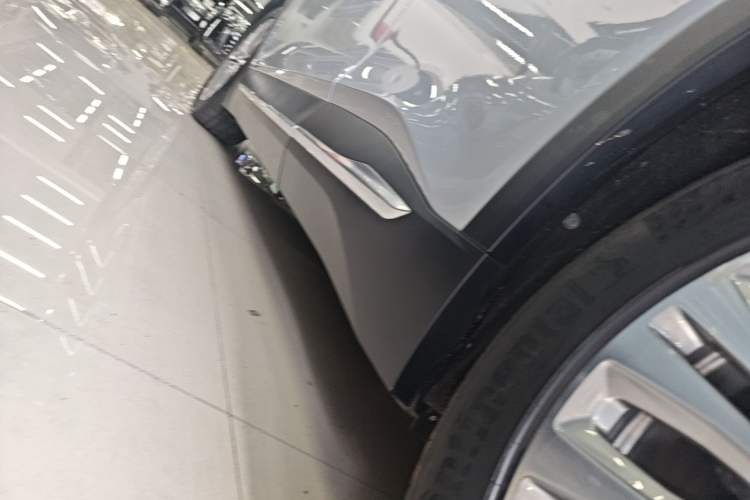 Used Nio ES6 2020 465 km Signature Edition Left Side Sill
