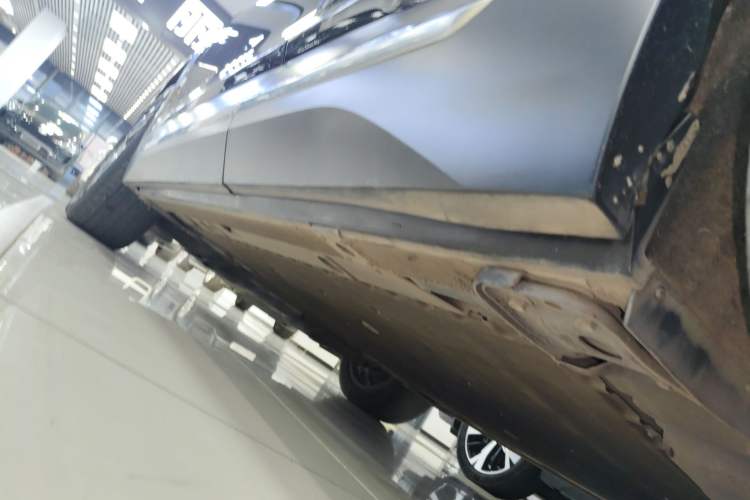 Used Nio ES6 2020 610 km Performance Version Left Side Sill