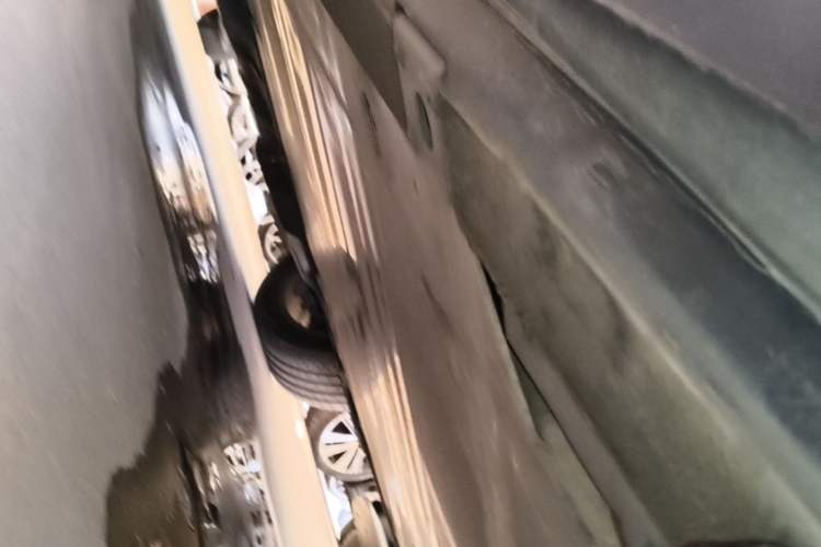 Used Nio ES6 2020 420 km Sport Edition Left Side Sill