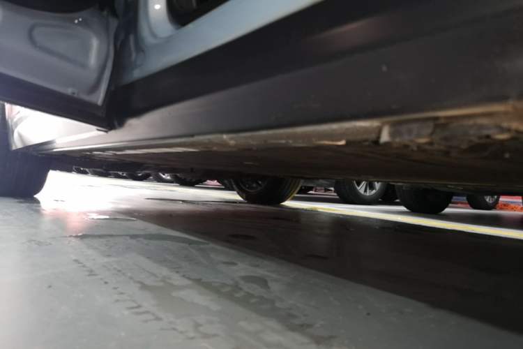 Used Nio ES6 2020 610 km Performance Version Left Side Sill