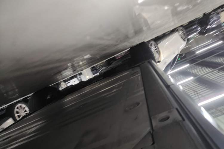Used Nio ES6 2020 420 km Sport Edition Left Side Sill
