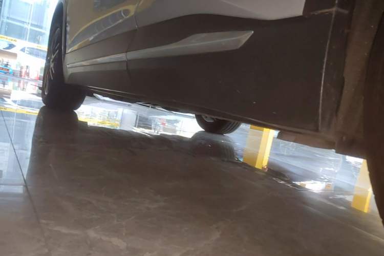 Used Nio ES6 2020 600 km Sport Edition Left Side Sill