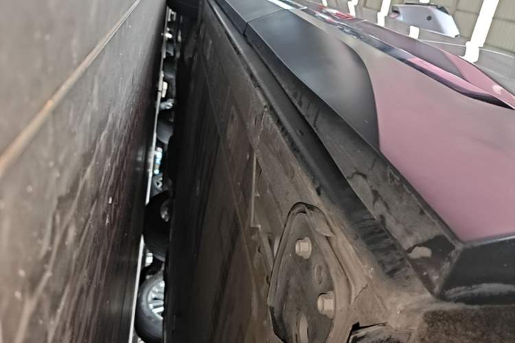 Used Nio ES6 2020 465 km Performance Version Left Side Sill