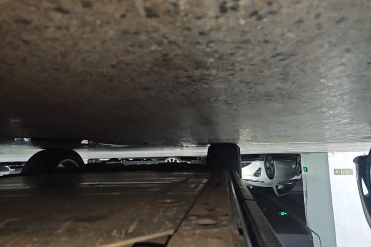 Used Nio ES6 2020 420 km Sport Edition Left Side Sill