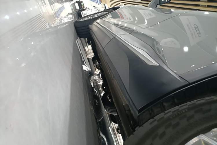 Used Nio ES6 2020 420 km Sport Edition Left Side Sill