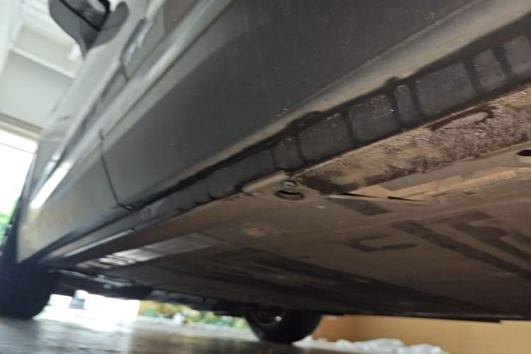 Used Nio ES6 2020 420 km Sport Edition Left Side Sill