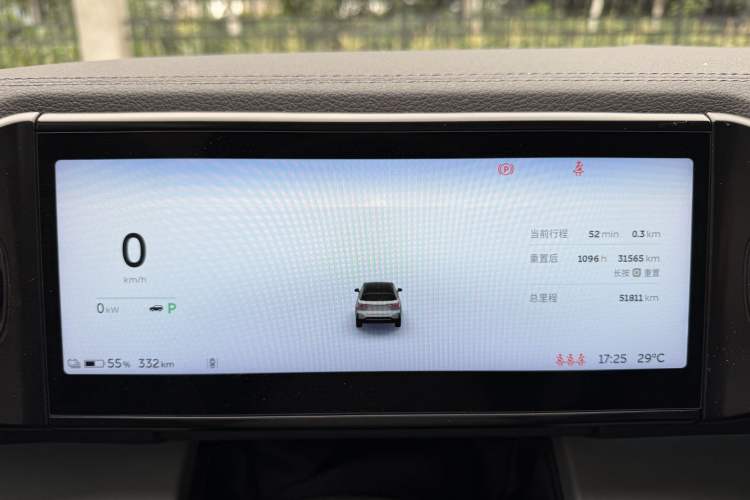Used Nio ES6 2020 610 km Performance Version Odometer Close Up