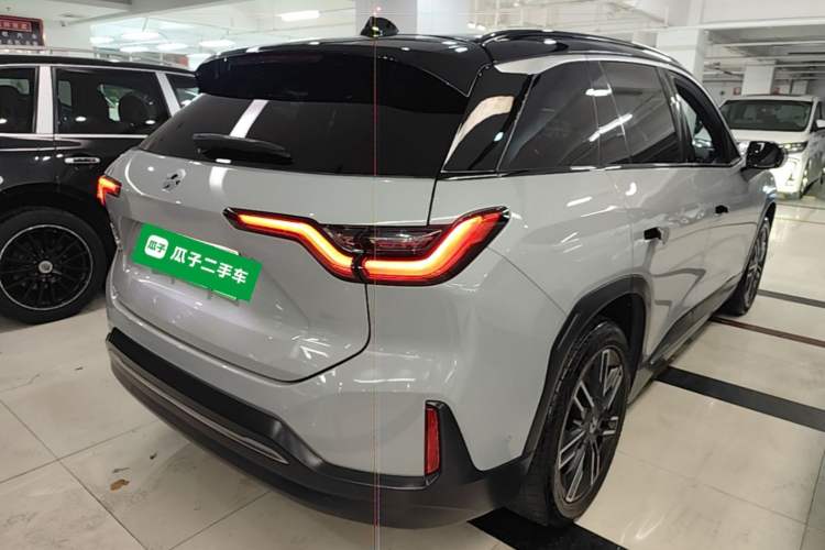 Used Nio ES6 2020 610 km Performance Version Rear Right 45 Deg