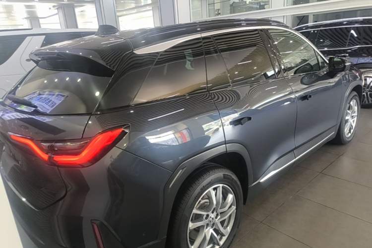Used Nio ES6 2020 600 km Sport Edition Rear Right 45 Deg