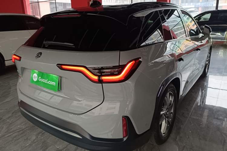 Used Nio ES6 2020 610 km Performance Version Rear Right 45 Deg