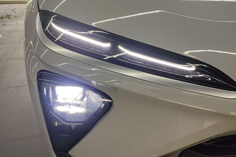 Used Nio ES6 2020 420 km Sport Edition Right Front Headlight