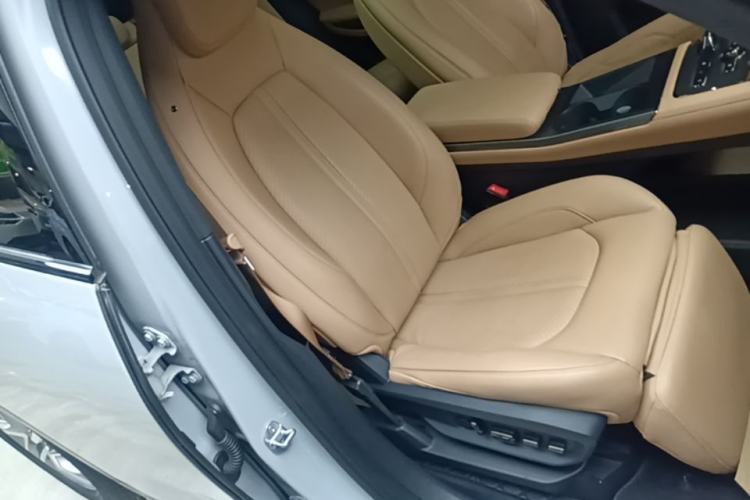 Used Nio ES6 2020 610 km Performance Version Right Front Seat