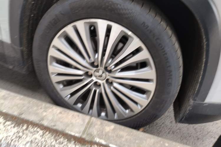 Used Nio ES6 2020 430KM Performance Version Right Front Wheel Hub