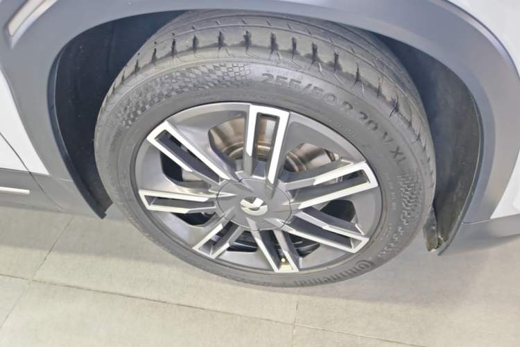 Used Nio ES6 2020 610 km Performance Version Right Front Wheel Hub