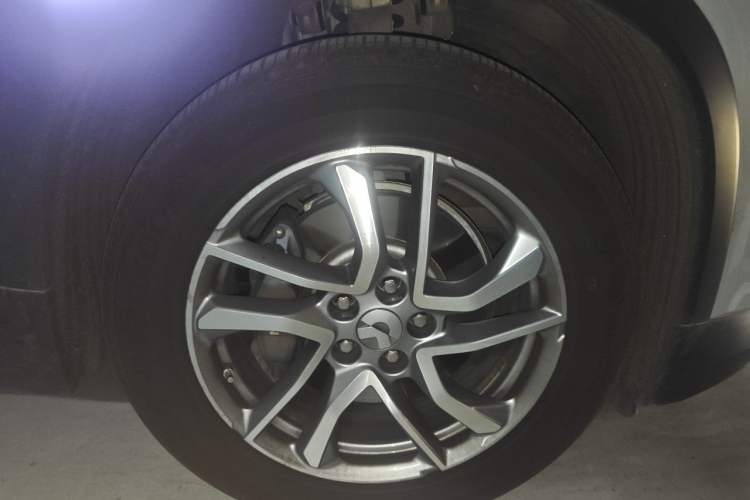 Used Nio ES6 2020 455KM Sport Edition Right Front Wheel Hub