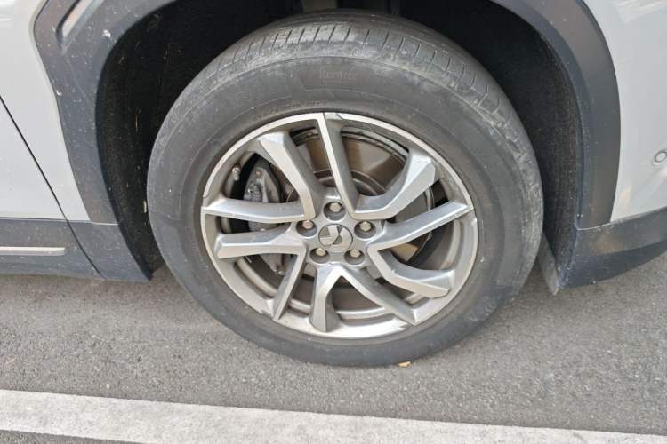 Used Nio ES6 2020 600 km Sport Edition Right Front Wheel Hub