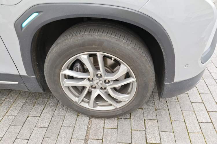 Used Nio ES6 2020 455KM Sport Edition Right Front Wheel Hub