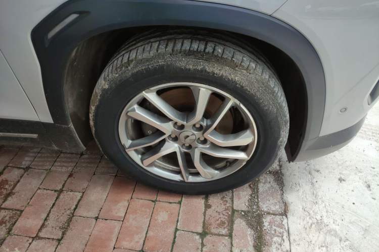 Used Nio ES6 2020 420 km Sport Edition Right Front Wheel Hub