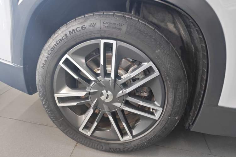 Used Nio ES6 2020 490 km Sport Edition Right Rear Wheel Hub
