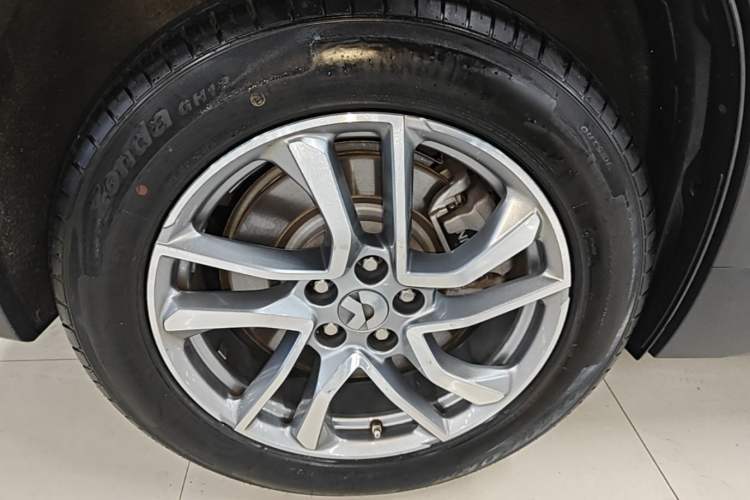 Used Nio ES6 2020 420 km Sport Edition Right Rear Wheel Hub