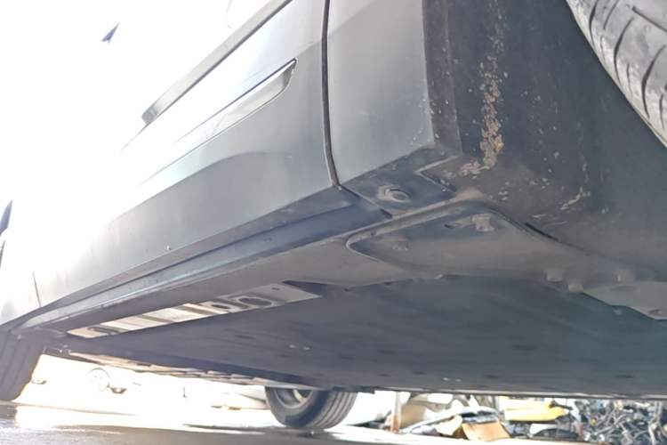 Used Nio ES6 2020 420 km Sport Edition Right Side Sill