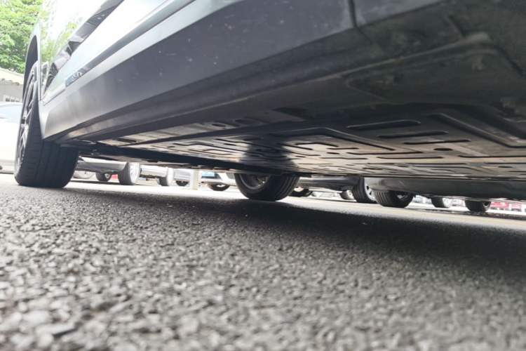 Used Nio ES6 2020 420 km Sport Edition Right Side Sill