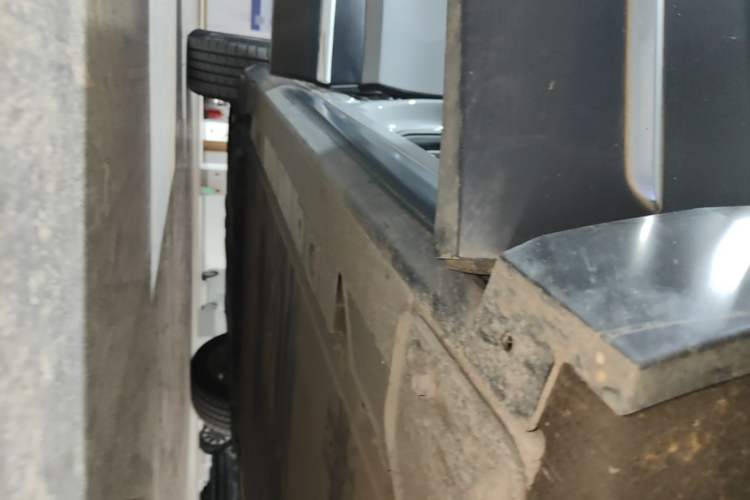 Used Nio ES6 2020 430KM Performance Version Right Side Sill