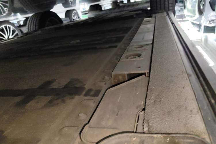 Used Nio ES6 2020 465 km Performance Version Right Side Sill