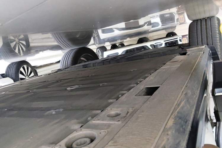 Used Nio ES6 2020 600 km Sport Edition Right Side Sill