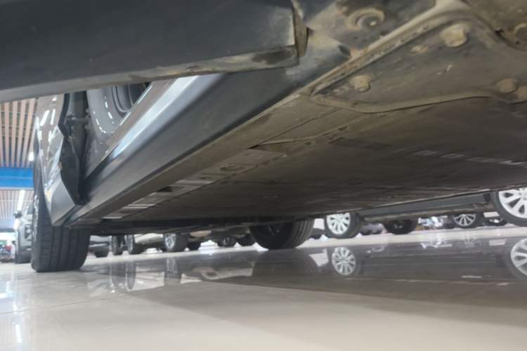 Used Nio ES6 2020 610 km Performance Version Right Side Sill