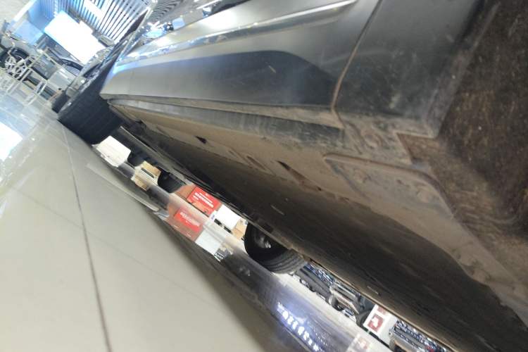 Used Nio ES6 2020 610 km Performance Version Right Side Sill