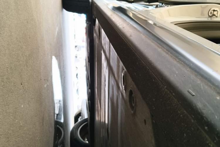 Used Nio ES6 2020 420 km Sport Edition Right Side Sill