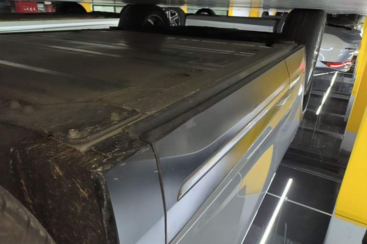 Used Nio ES6 2020 420 km Sport Edition Right Side Sill