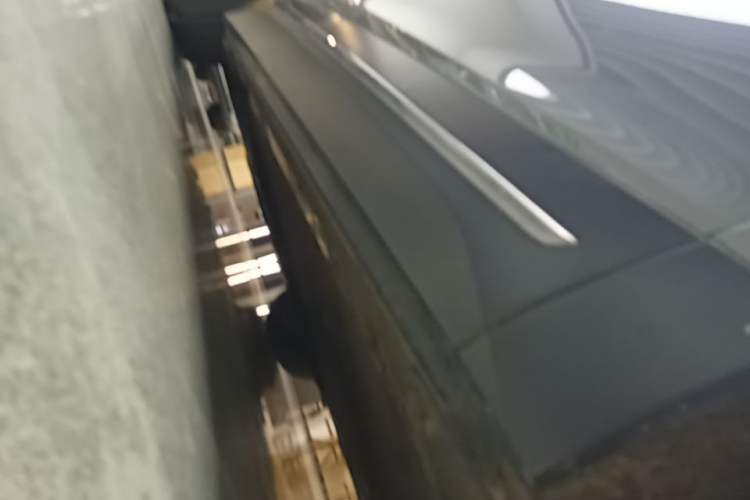 Used Nio ES6 2020 610 km Performance Version Right Side Sill