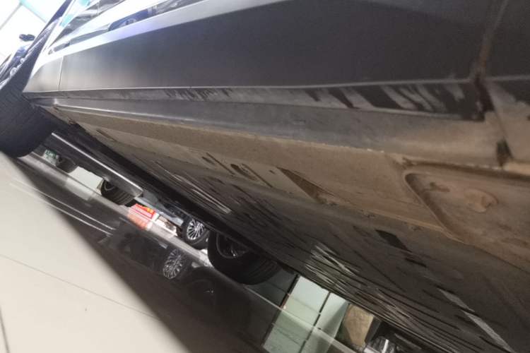 Used Nio ES6 2020 490 km Sport Edition Right Side Sill