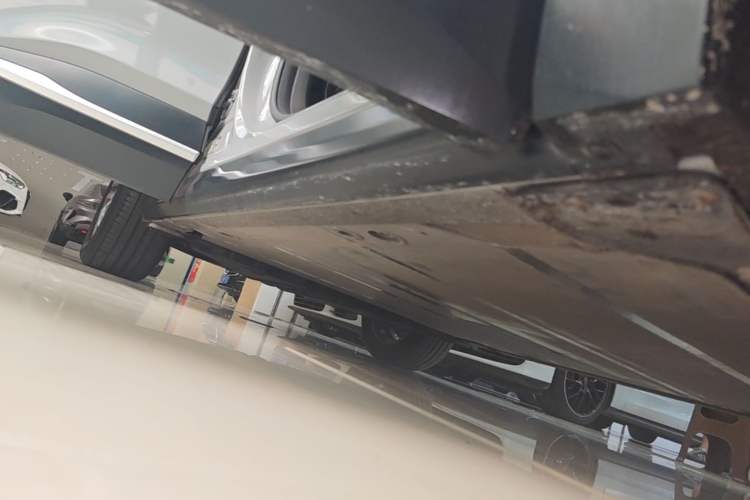 Used Nio ES6 2020 420 km Sport Edition Right Side Sill