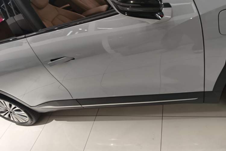 Used Nio ES6 2020 430KM Performance Version Right Side Sill