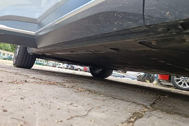 Used Nio ES6 2020 600 km Sport Edition Right Side Sill