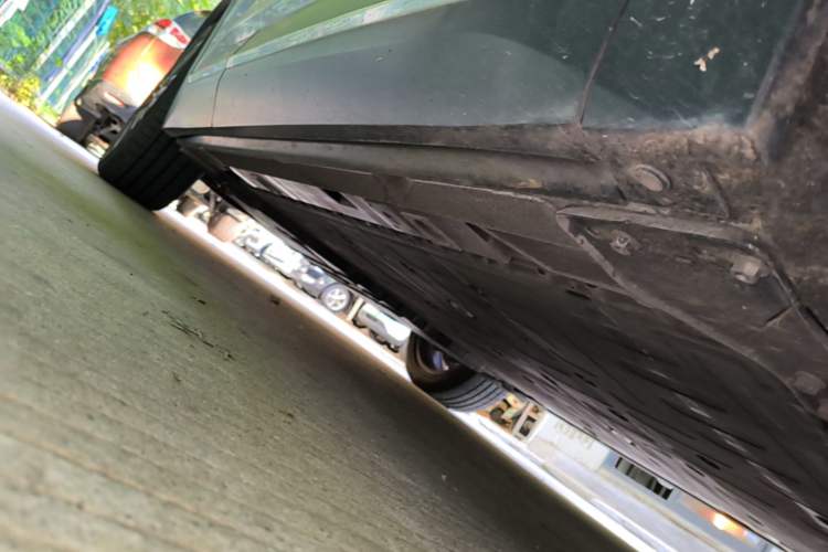 Used Nio ES6 2020 610KM Signature Edition Right Side Sill