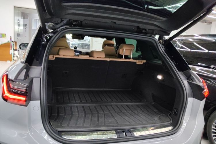 Used Nio ES6 2020 465 km Performance Version Trunk